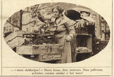 300967 Afbeelding van een marktvrouw op de groentenmarkt, vermoedelijk op de Neude te Utrecht.